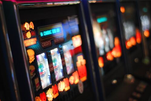 The Advantages of Playing Online Slot Games 